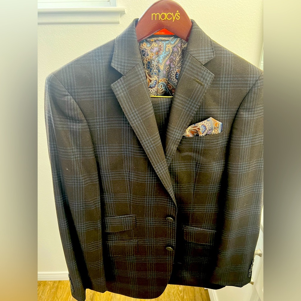 Stunning Custom Mens Suite Paisley Lining - Picture 12 of 12